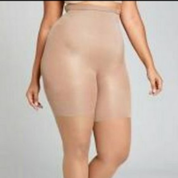 SPANX ASSETS Fantastic Firmers Star Power Shaping Sheer Plus Shorts - Picture 1 of 7